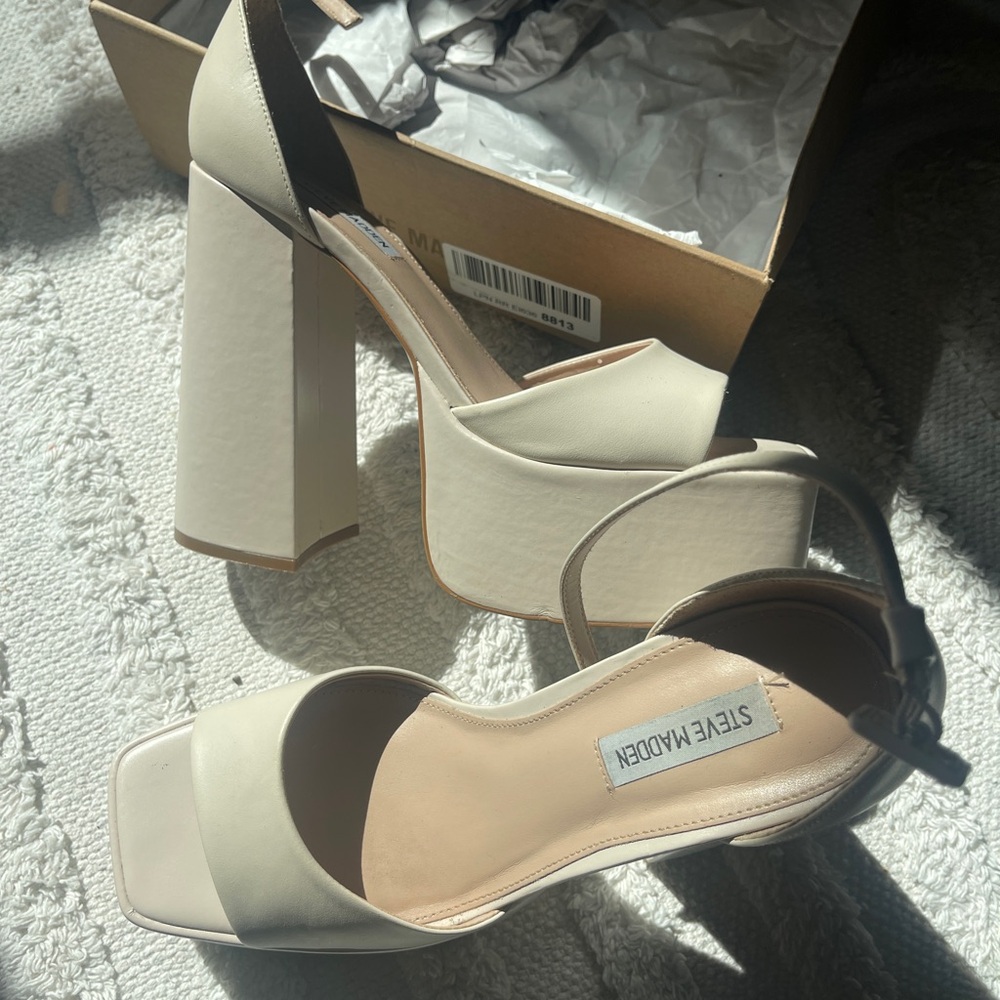 Steve Madden Platform cream heels